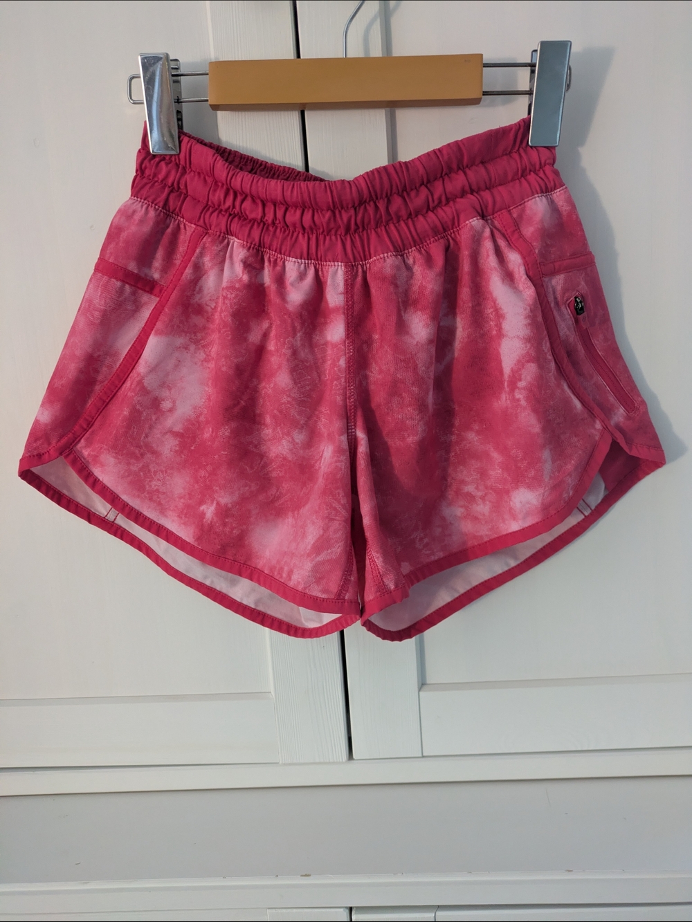 Lululemon Athletica Pink Tie-Dye Athletic Tracker Shorts IV Size 6
